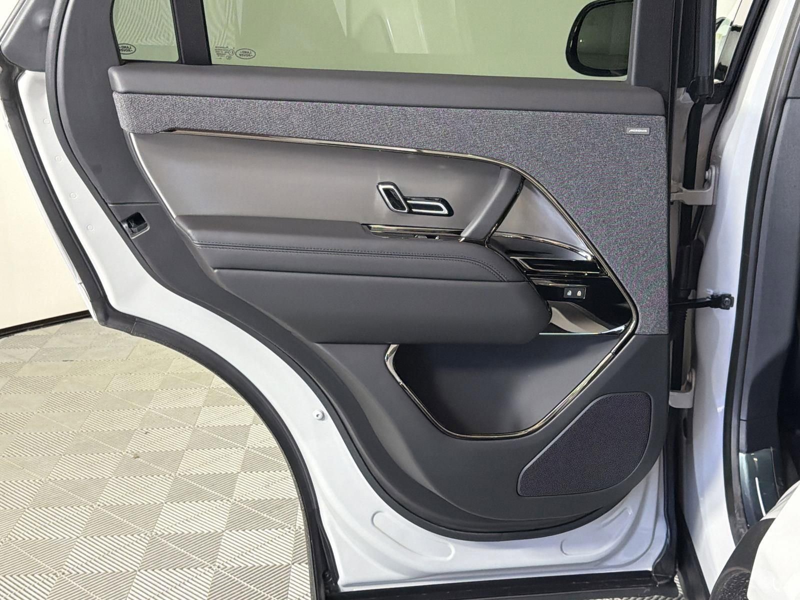 New 2026 Land Rover Range Rover Sport SE image 26