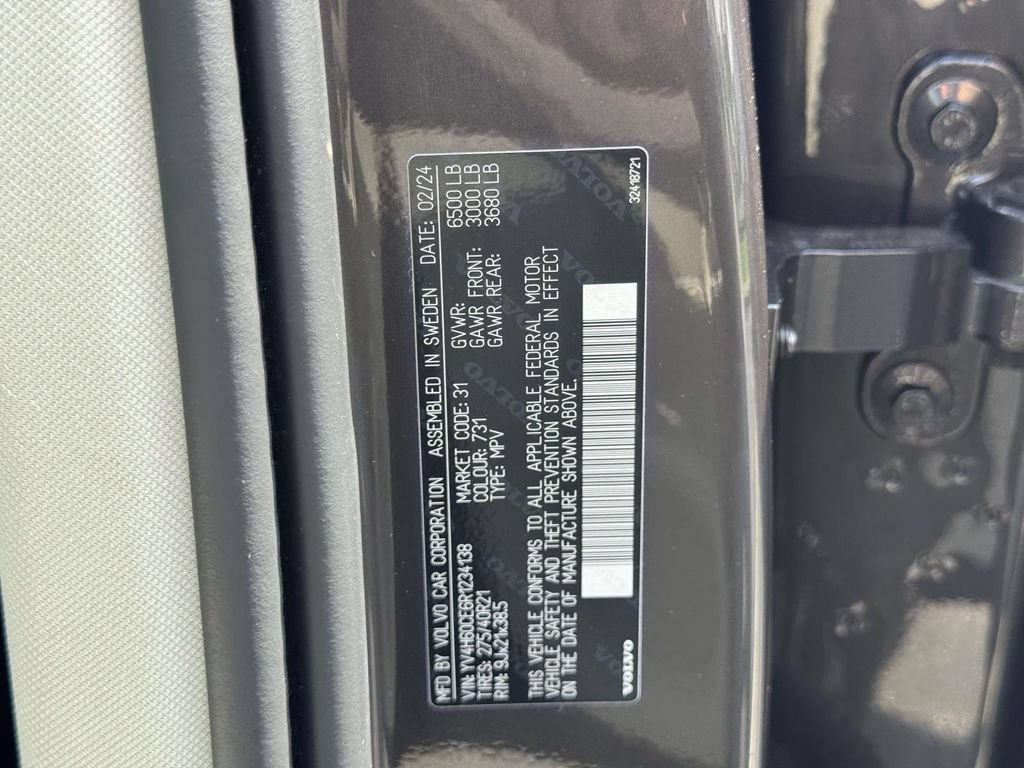 Certified 2024 Volvo XC90 T8 Plus w/ Protection Package AWD/4WD image 16