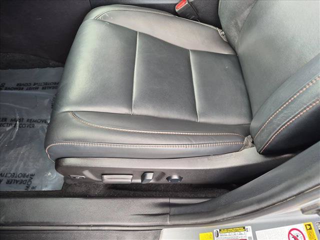 Used 2019 Toyota Highlander XLE FWD image 16