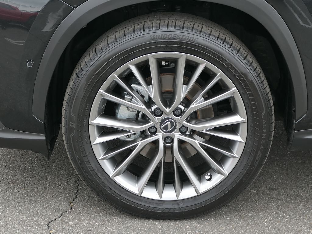 Used 2024 Lexus NX 350h AWD w/ Vision Package image 8