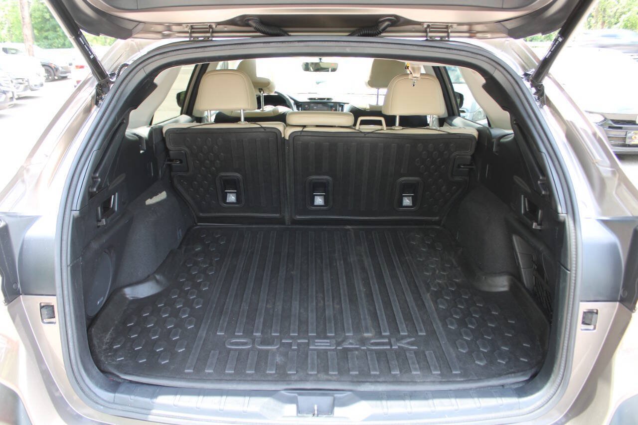 Used 2021 Subaru Outback Limited XT AWD/4WD image 17