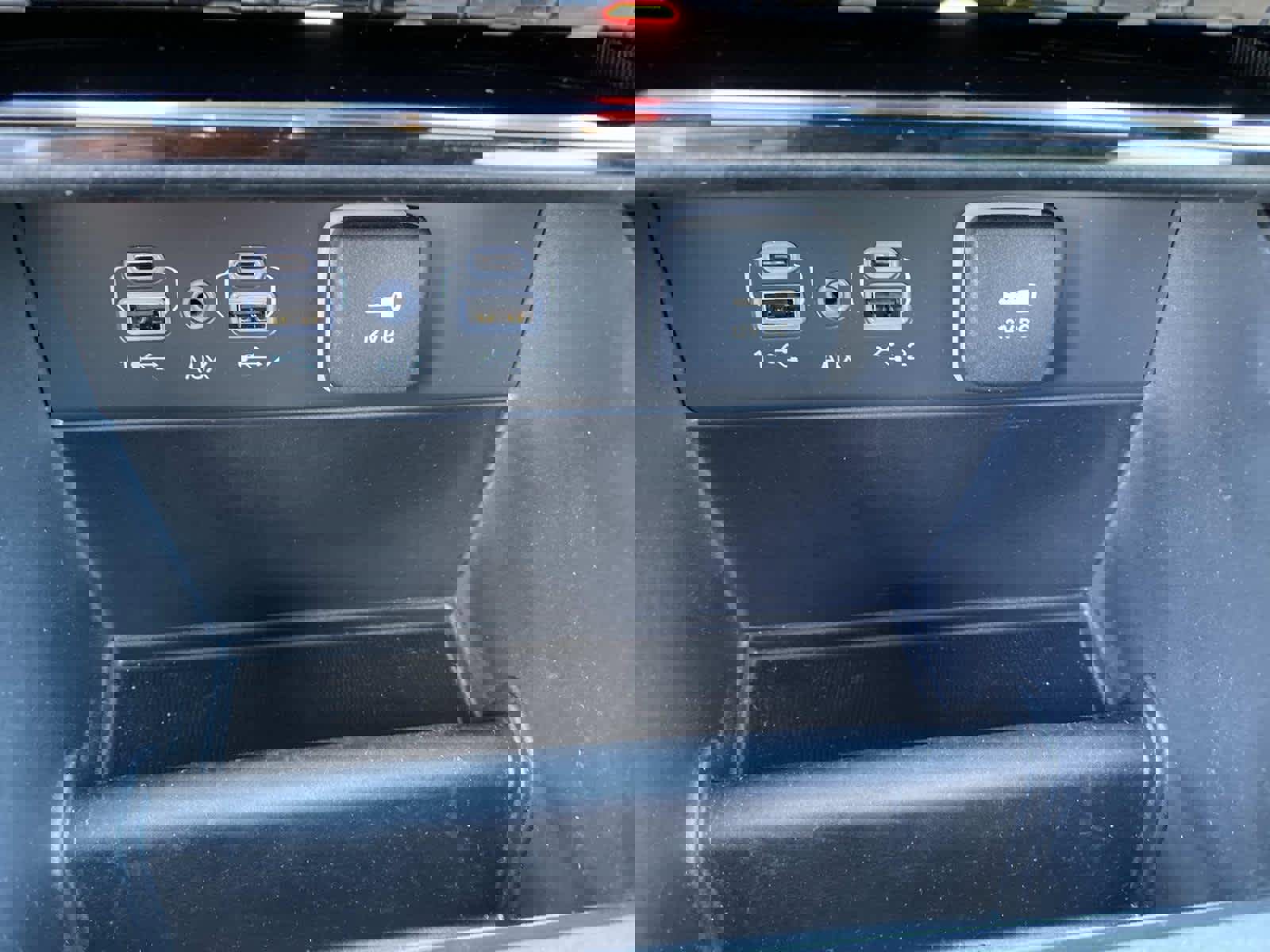 Used 2025 Jeep Grand Cherokee L Limited w/ Trailer Tow Package image 17