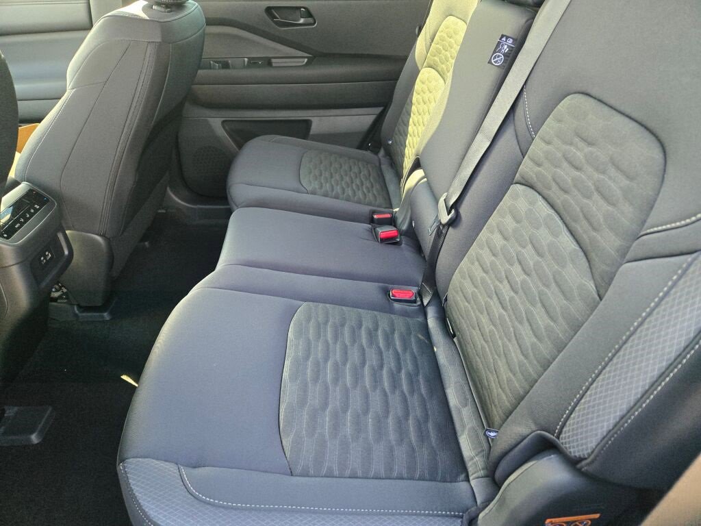 New 2025 Nissan Pathfinder SV w/ Cargo Package image 22