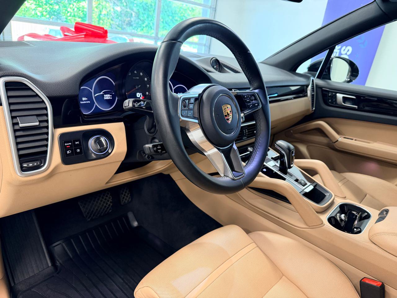 Used 2019 Porsche Cayenne AWD/4WD image 18