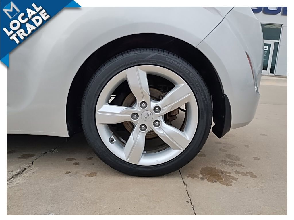 Used 2012 Hyundai Veloster FWD image 15