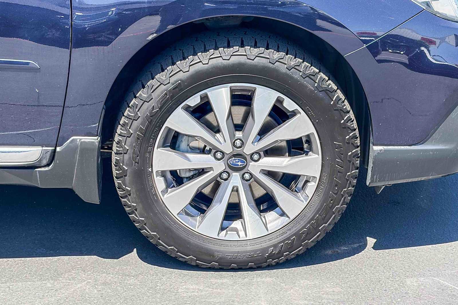 Used 2018 Subaru Outback 3.6R Touring w/ Popular Package #3 AWD/4WD image 9