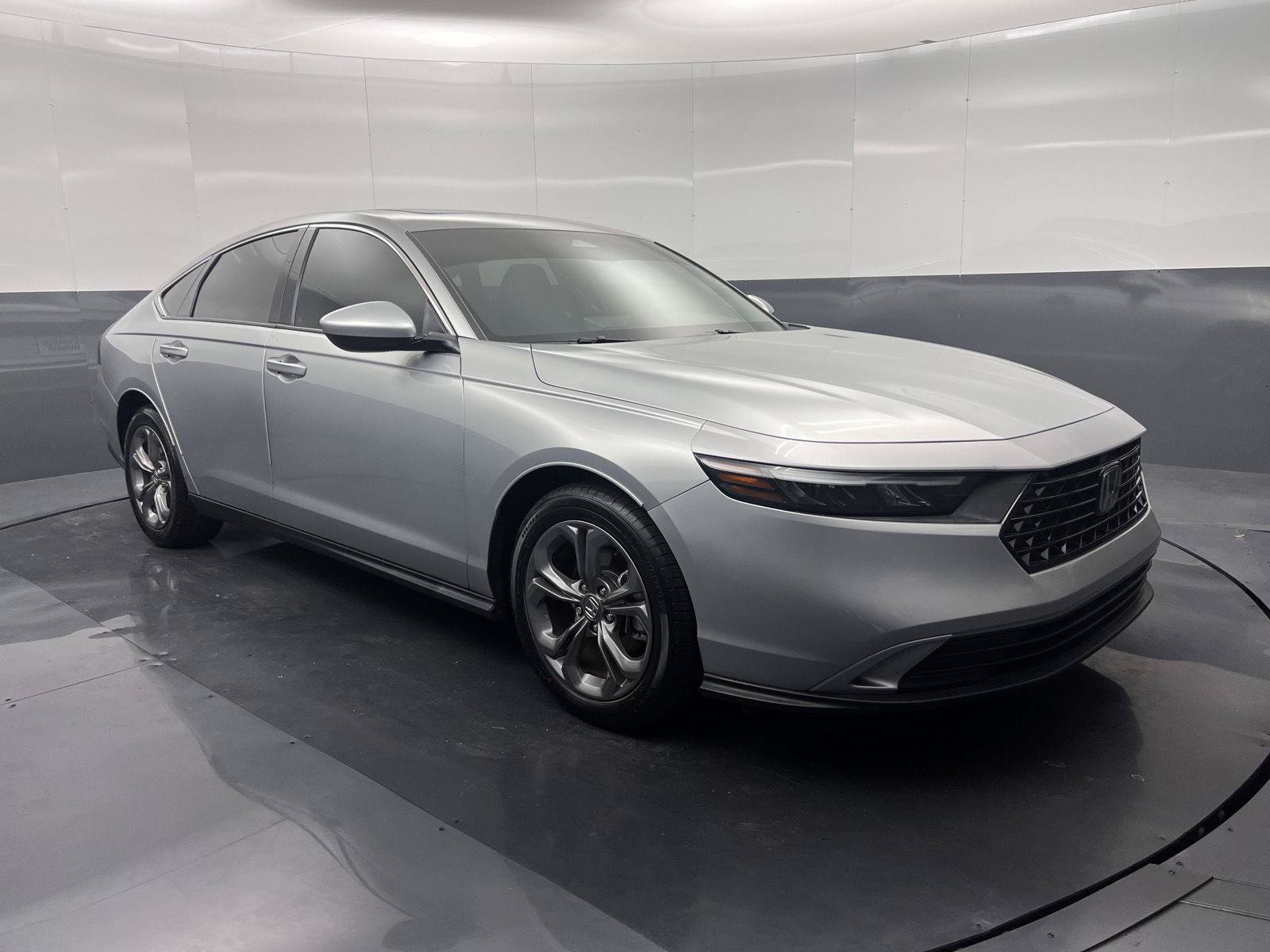 Used 2024 Honda Accord EX image 31