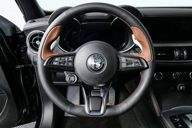 New 2025 Alfa Romeo Stelvio Sprint AWD/4WD image 11