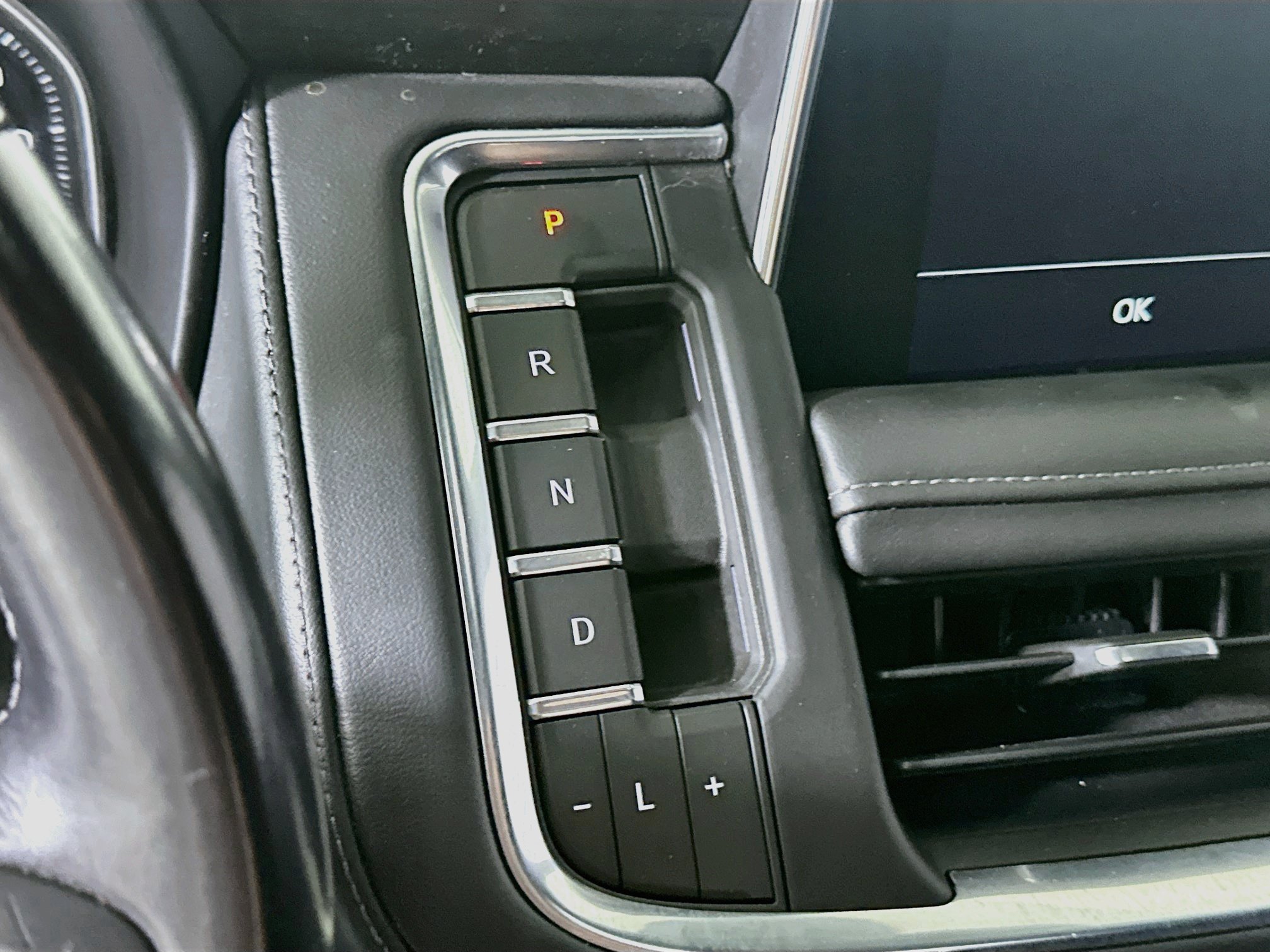 Used 2021 GMC Yukon XL SLE AWD/4WD image 25