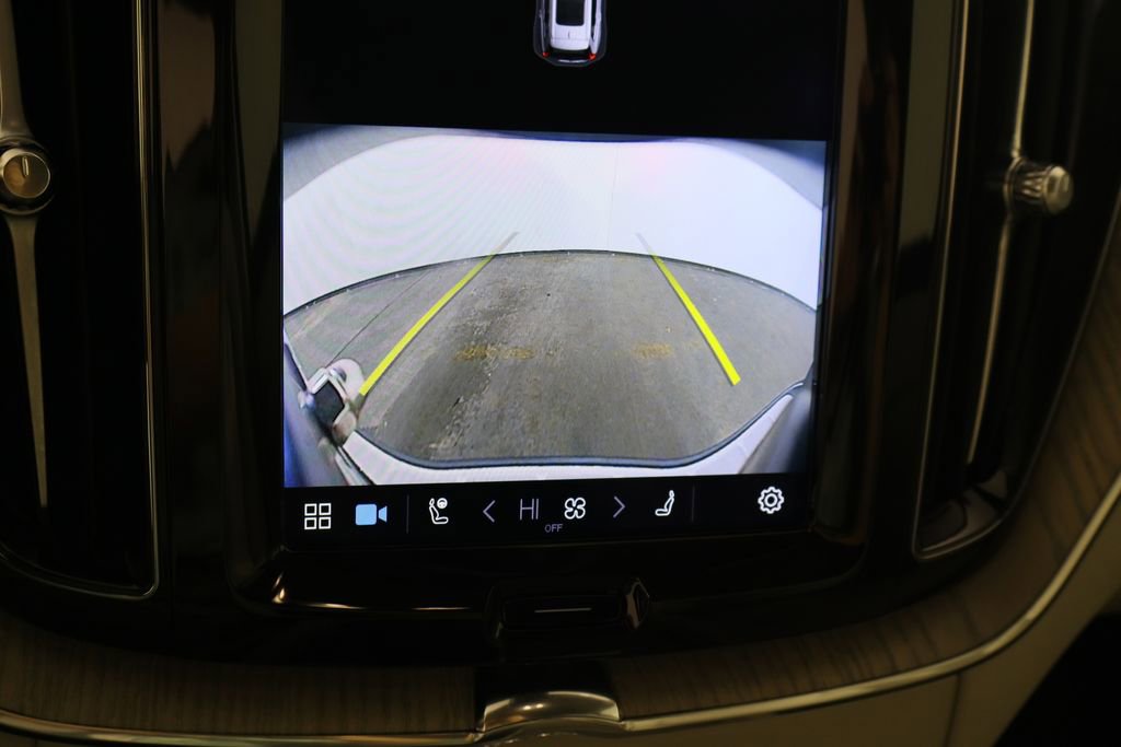 Used 2023 Volvo XC60 B5 Plus w/ Climate Package image 36