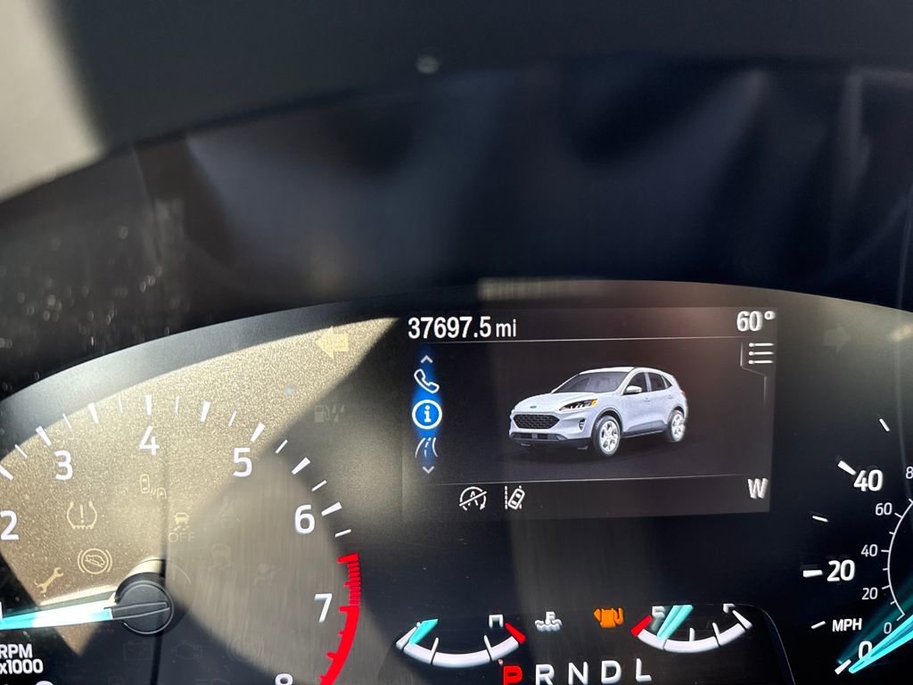 Used 2020 Ford Escape SE image 30