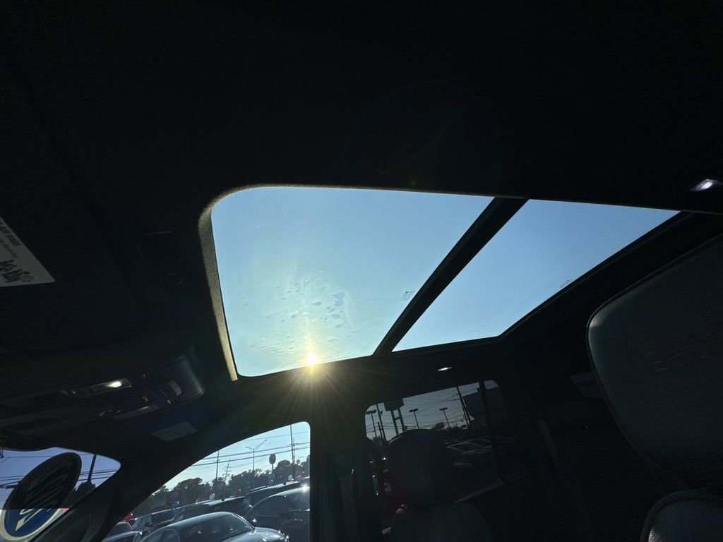 Certified 2022 Chevrolet Suburban High Country image 28