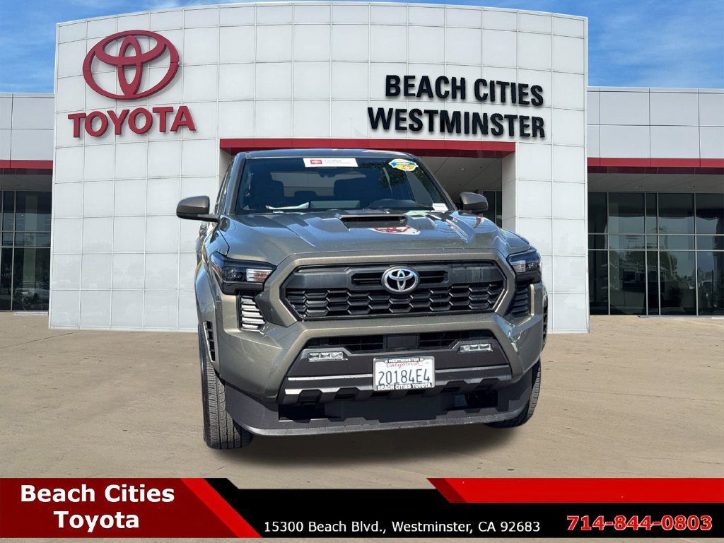Certified 2025 Toyota Tacoma TRD Sport AWD/4WD image 3