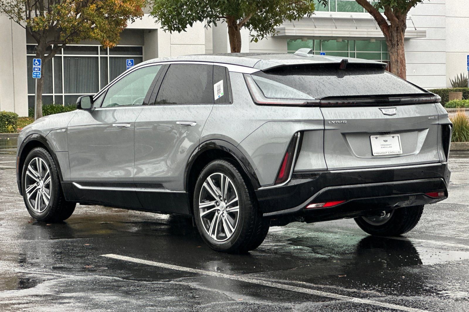 Used 2026 Cadillac Lyriq Luxury RWD image 5