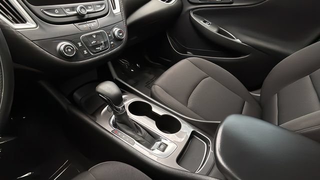 Used 2023 Chevrolet Malibu LS FWD image 14
