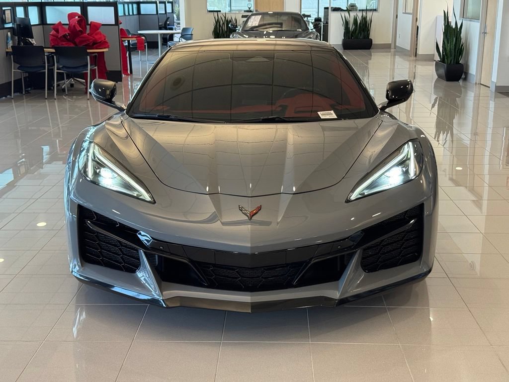 Used 2024 Chevrolet Corvette Z06 RWD image 7