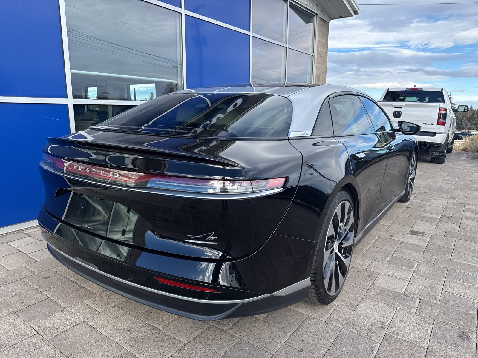 Used 2022 Lucid Air Grand Touring image 6
