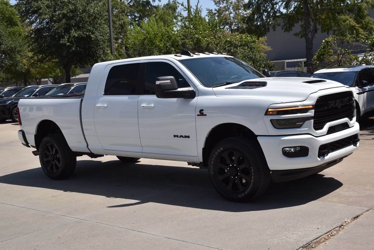 Used 2025 RAM 2500 Laramie w/ Night Edition AWD/4WD image 5
