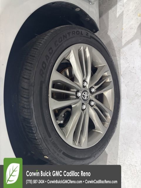 Used 2017 Toyota Camry SE image 30