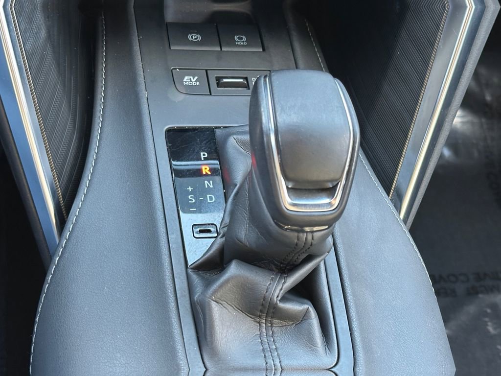 Used 2023 Toyota Venza XLE image 18