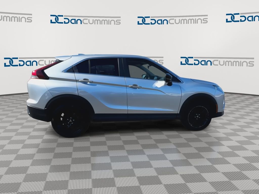 Used 2024 Mitsubishi Eclipse Cross LE image 9