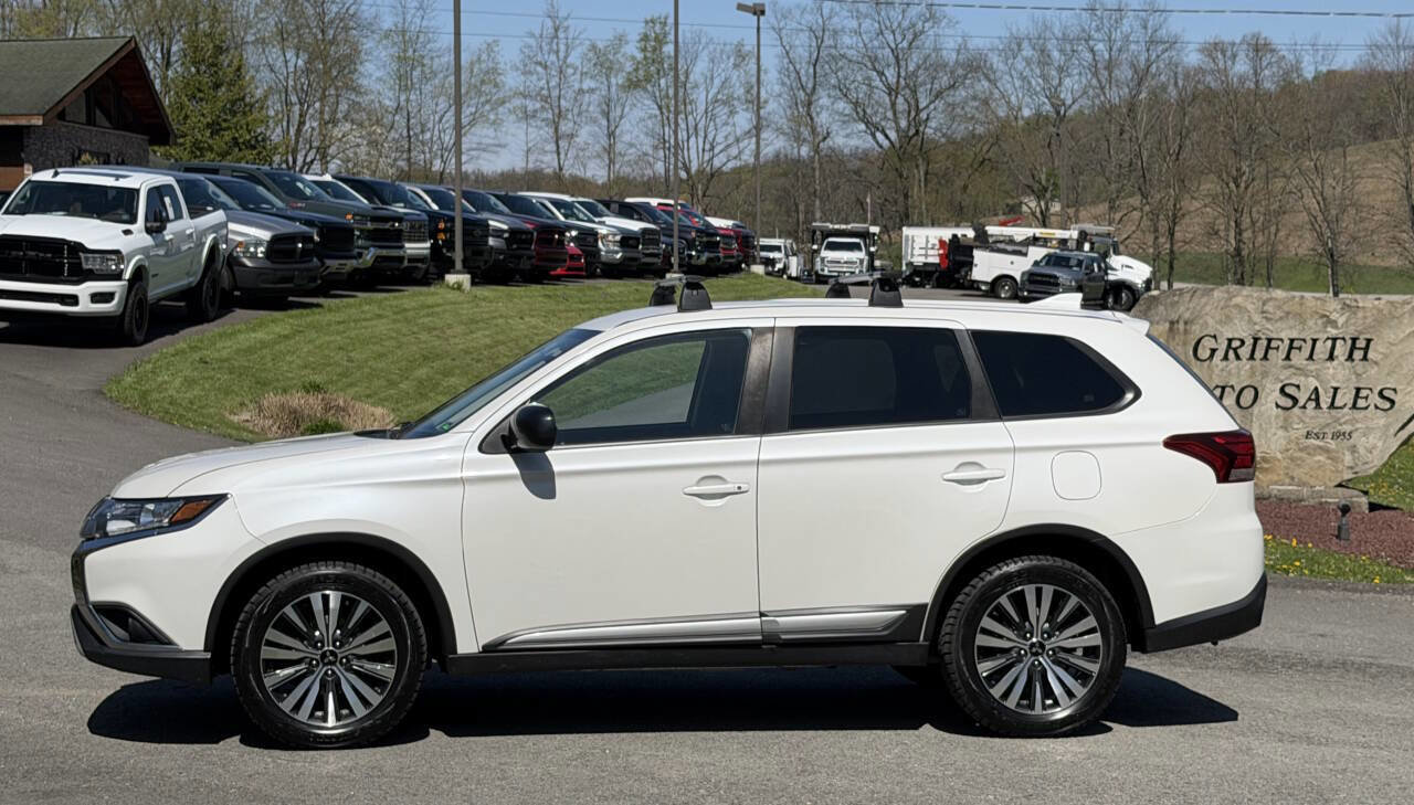Used 2020 Mitsubishi Outlander ES AWD/4WD image 2