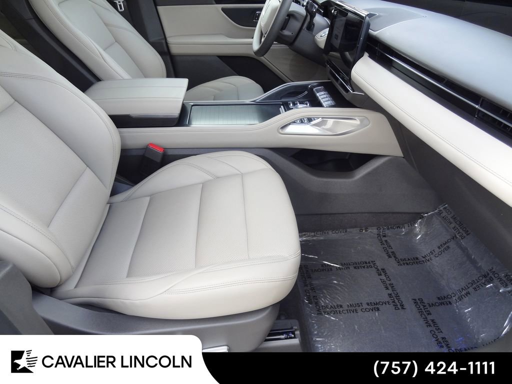 Certified 2025 Lincoln Nautilus Premier image 14