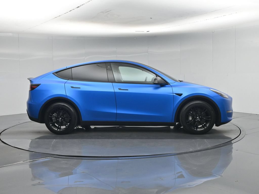 Used 2022 Tesla Model Y Long Range AWD/4WD image 25