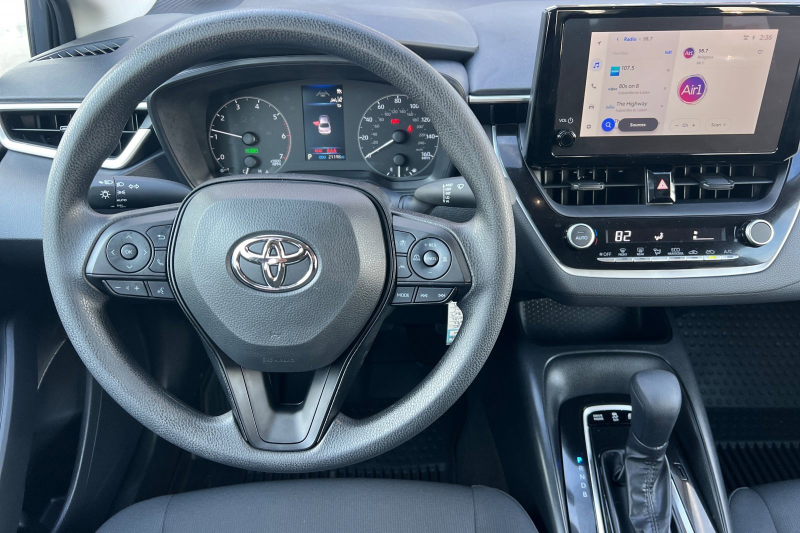 Certified 2025 Toyota Corolla LE image 11