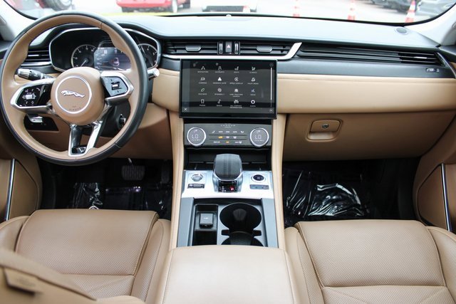 Used 2022 Jaguar F-PACE S image 17