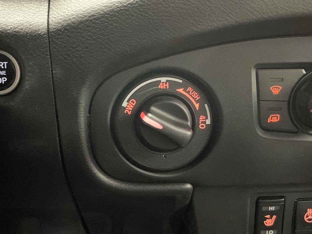 Used 2023 Nissan Frontier PRO-4X image 23