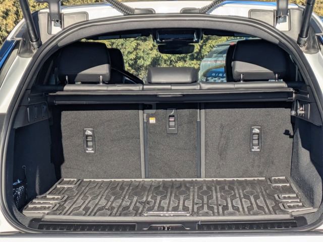 Used 2026 Land Rover Range Rover Velar Dynamic SE image 16