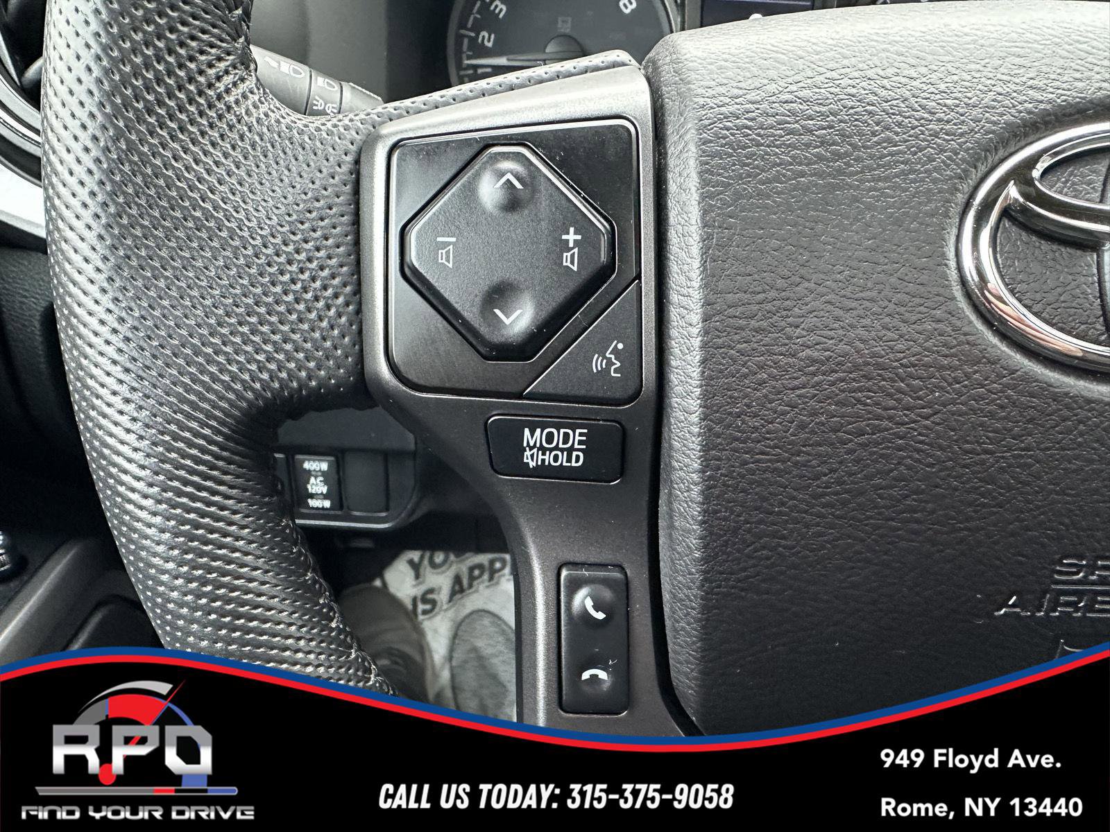 Used 2021 Toyota Tacoma TRD Off-Road w/ TRD Premium Off Road Package AWD/4WD image 20