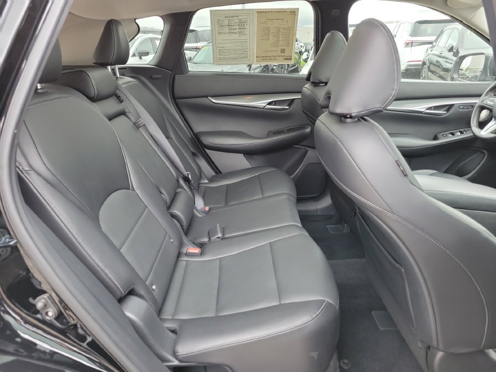 Used 2025 INFINITI QX50 Luxe AWD/4WD image 29
