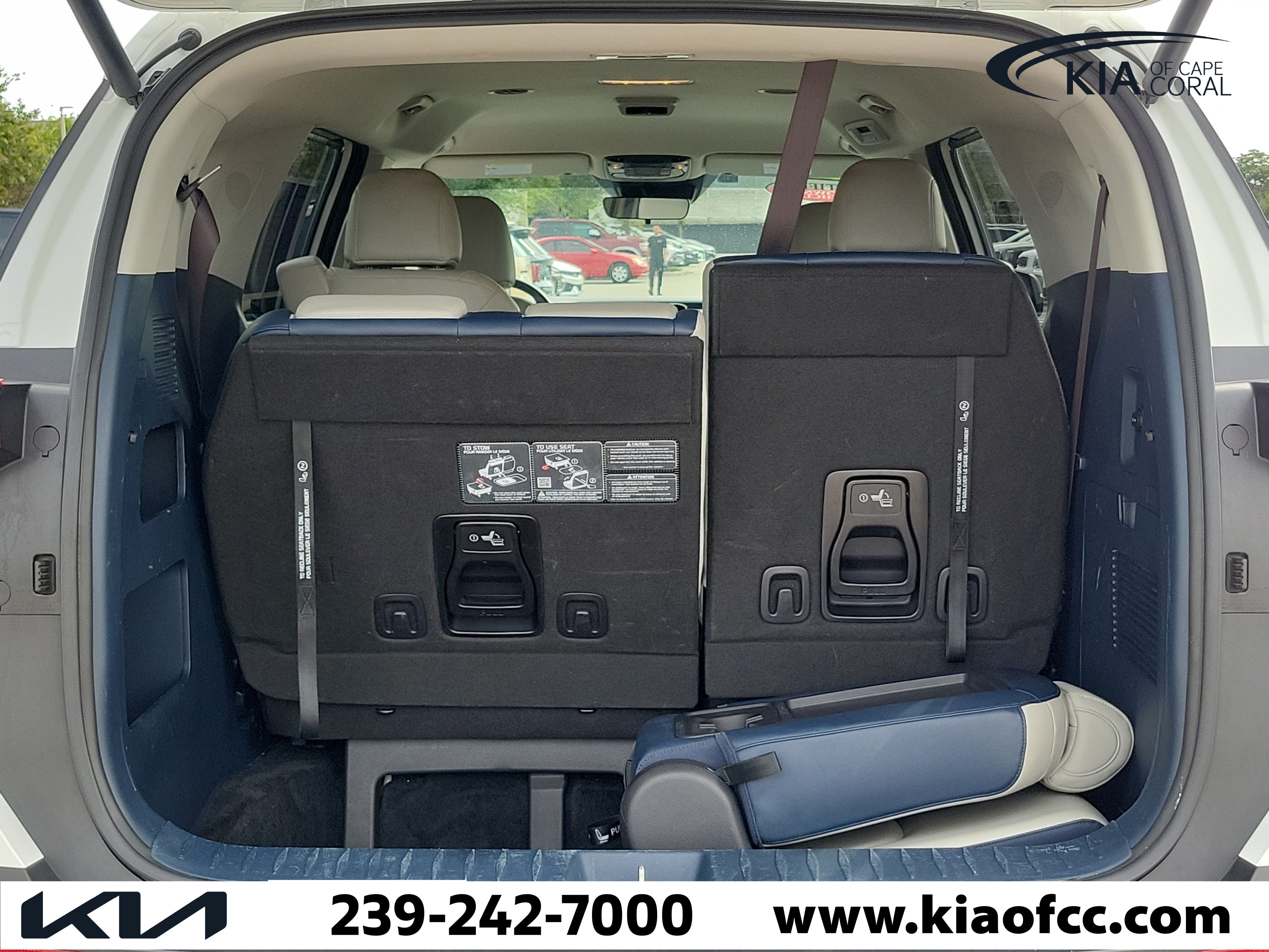Certified 2025 Kia Carnival EX FWD image 11