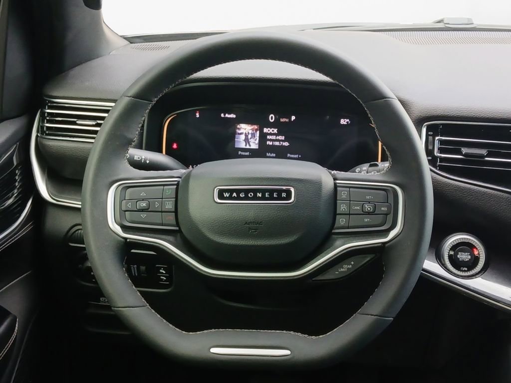 Used 2023 Jeep Wagoneer 4WD w/ Premium Group I image 21