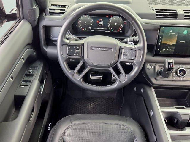 Used 2025 Land Rover Defender 110 V8 AWD/4WD image 15
