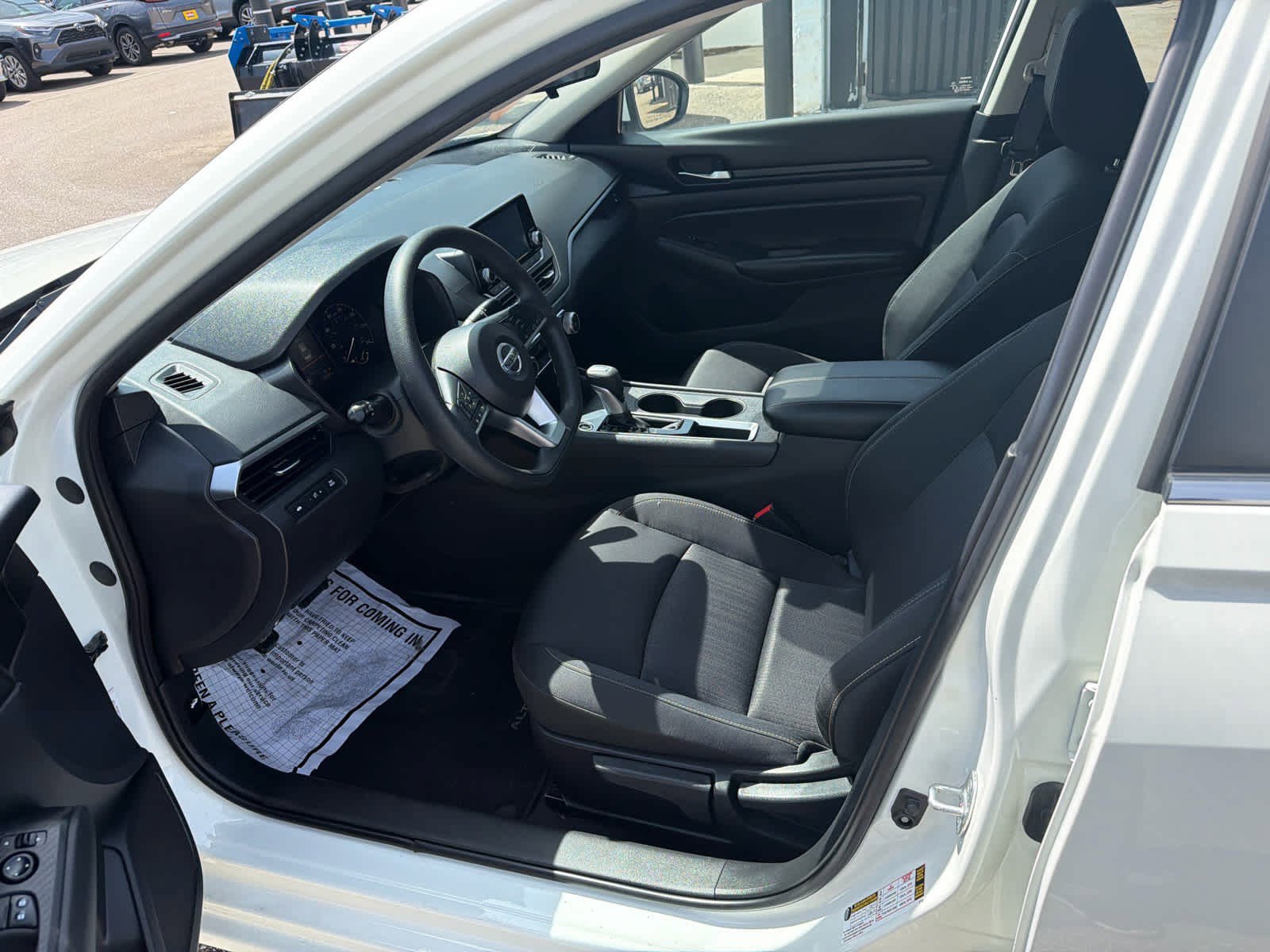 Used 2022 Nissan Altima 2.5 S FWD image 9