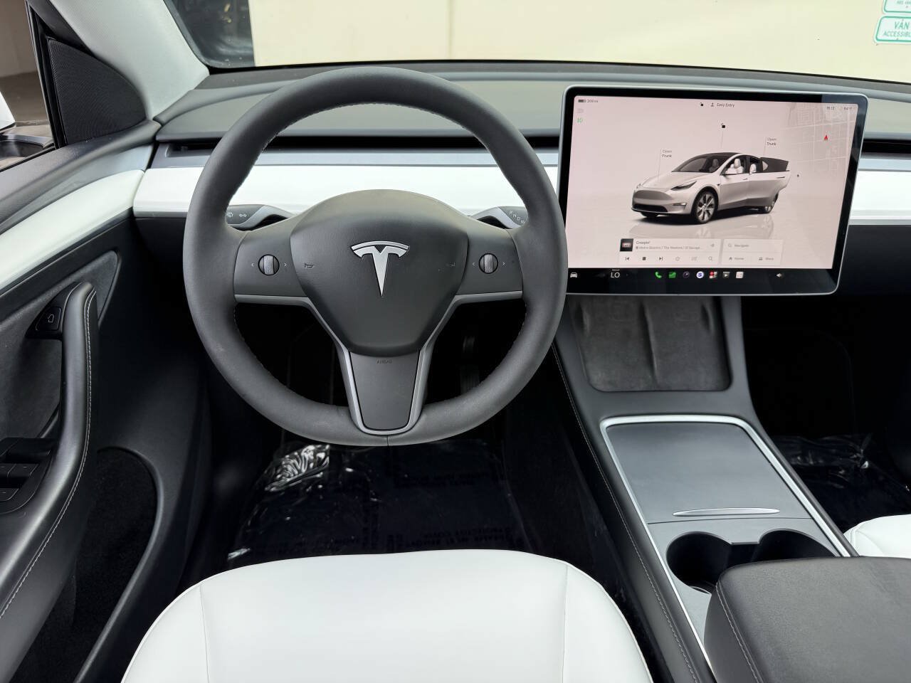Used 2023 Tesla Model Y Long Range AWD/4WD image 23