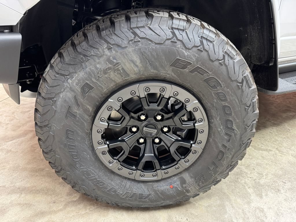New 2026 Ford Bronco Raptor w/ Interior Carbon Fiber Pack AWD/4WD image 30