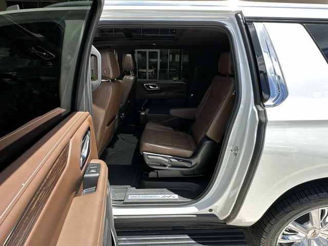 Certified 2023 Chevrolet Suburban High Country w/ Premium Package RWD image 15