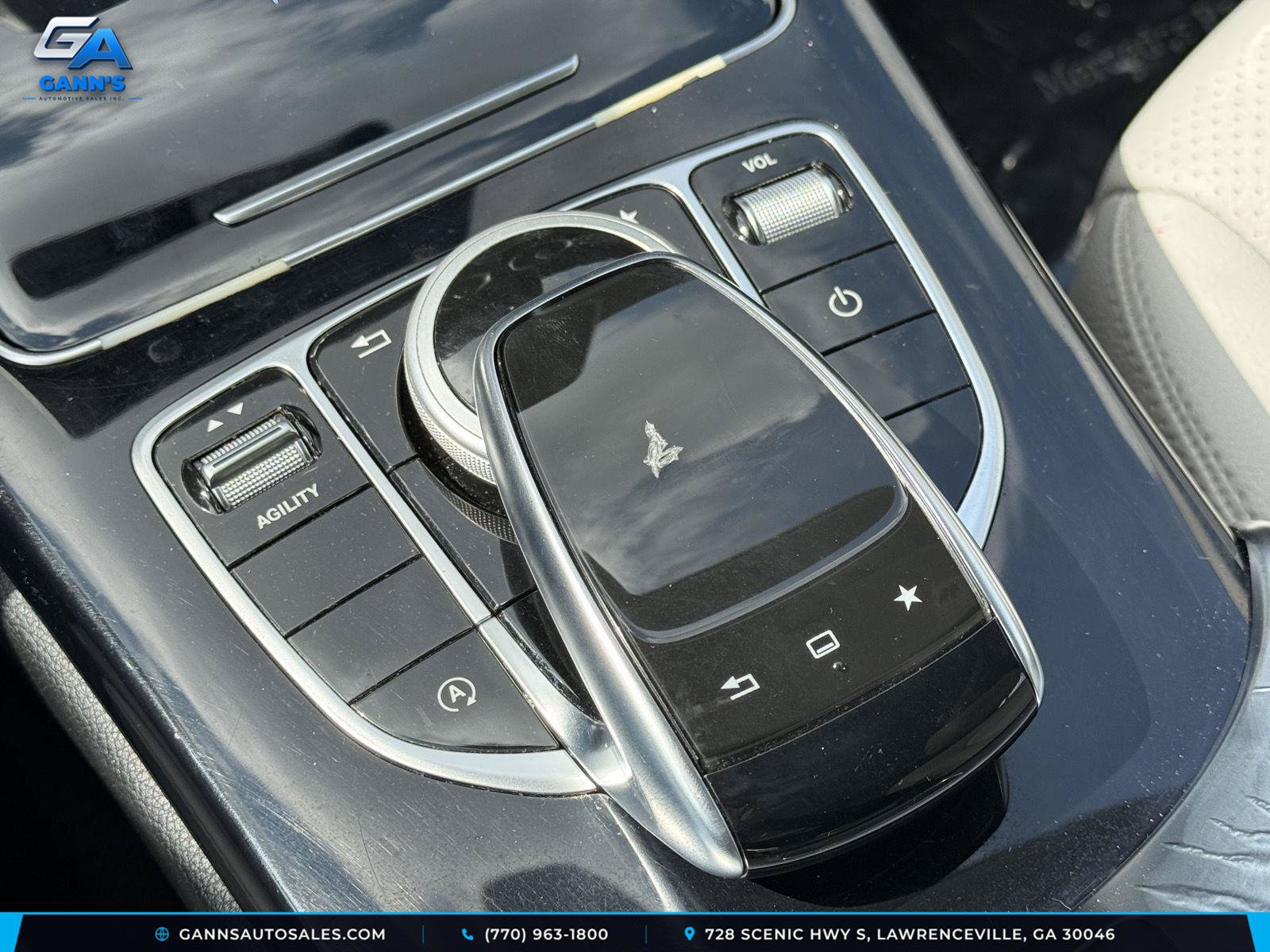 Used 2015 Mercedes-Benz C 300 Sedan image 31