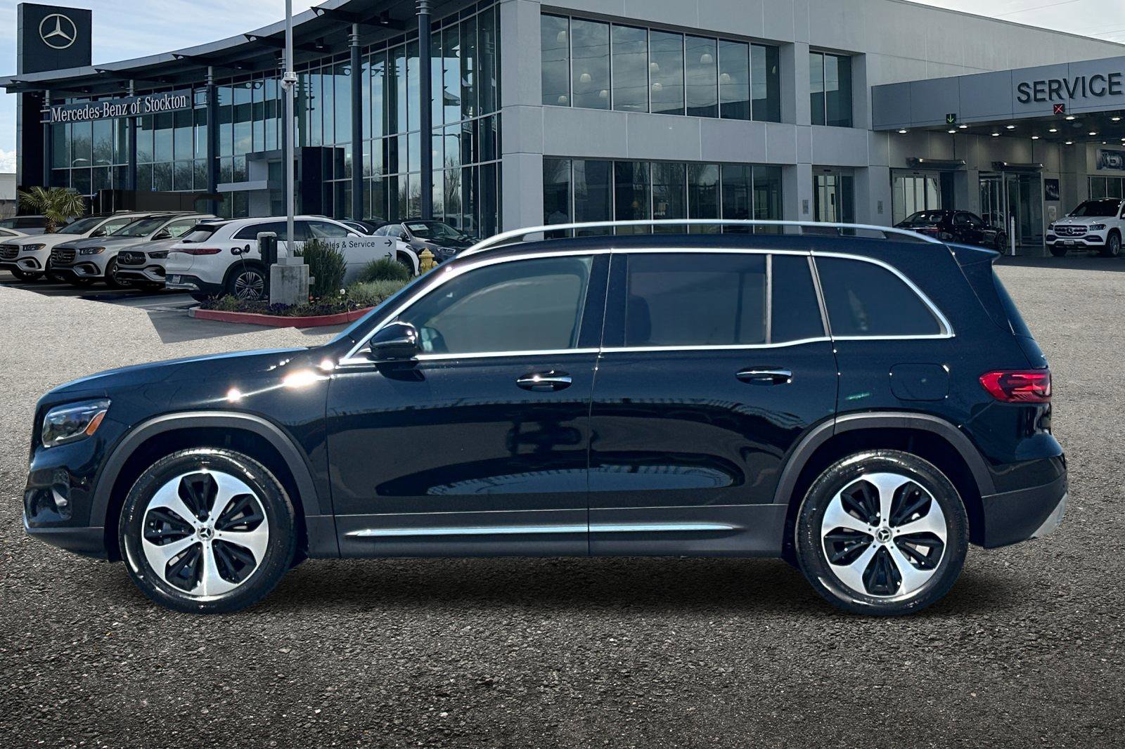 New 2025 Mercedes-Benz GLB 250 250 image 7