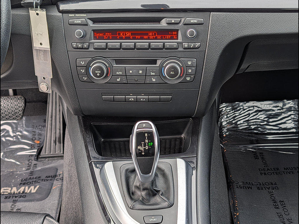 Used 2012 BMW 135i Convertible RWD image 21