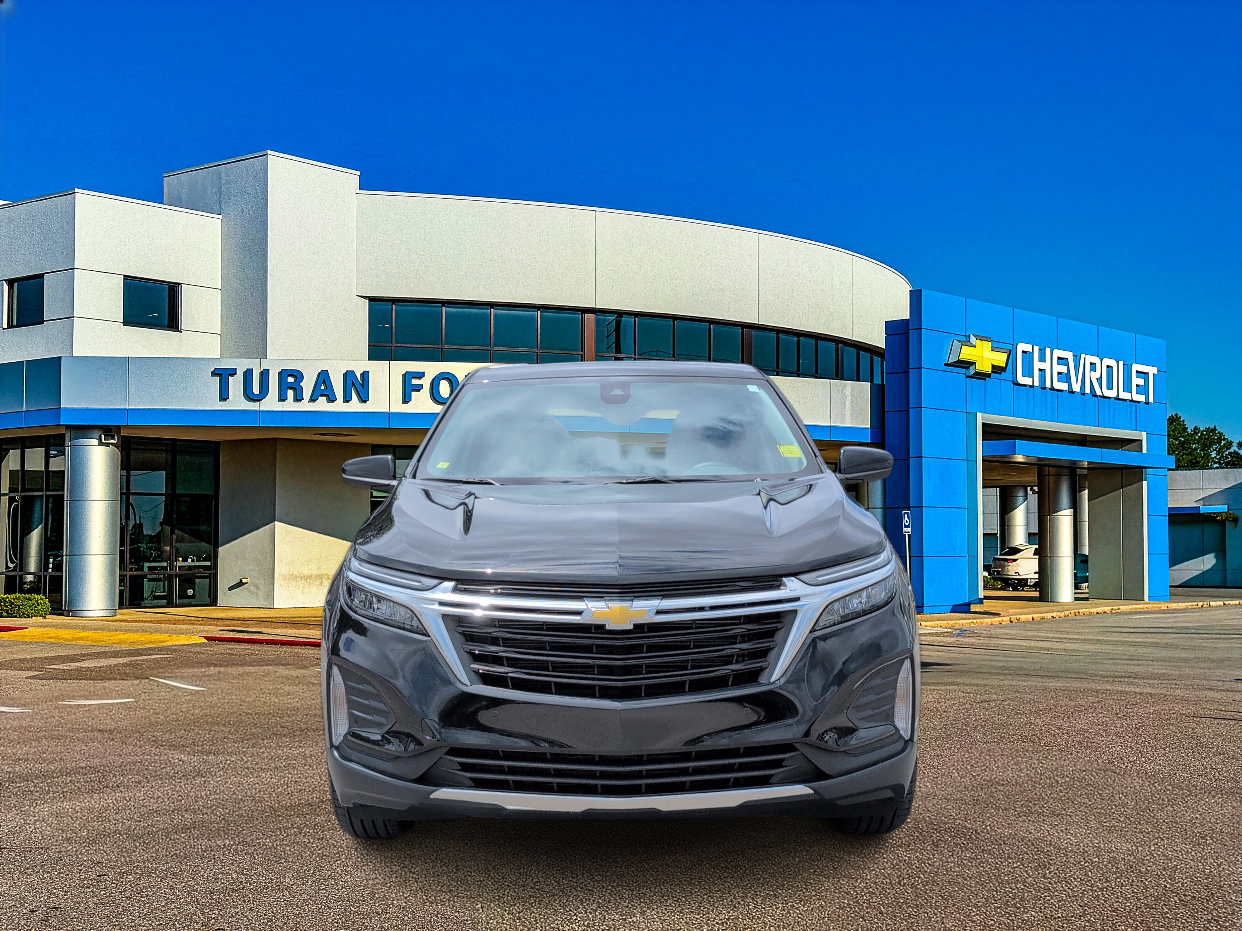 Used 2024 Chevrolet Equinox LT w/ LPO, Floor Liner Package FWD image 9