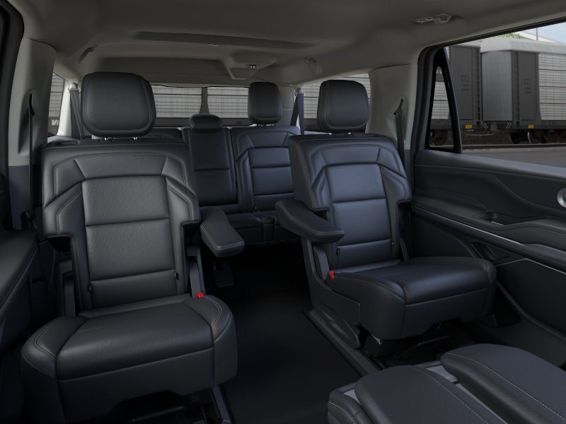 New 2026 Lincoln Navigator L Premier image 11
