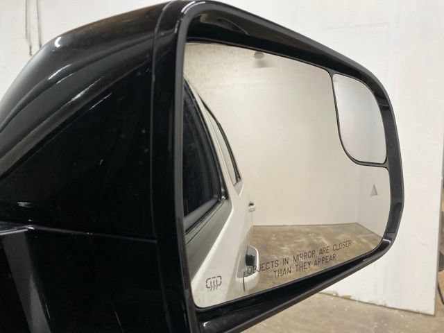 Used 2024 Jeep Wagoneer Series II w/ Flexible Seating Group RWD image 98