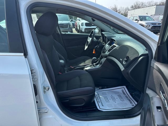 Used 2014 Chevrolet Cruze LT FWD image 10