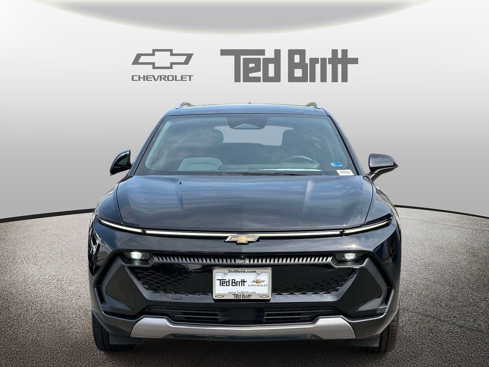 Certified 2024 Chevrolet Equinox EV LT FWD image 2