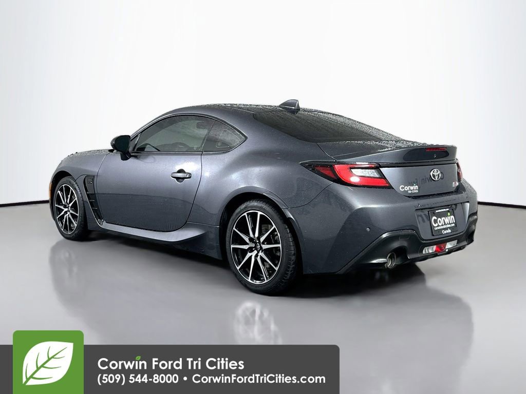 Used 2022 Toyota GR86 Base image 11